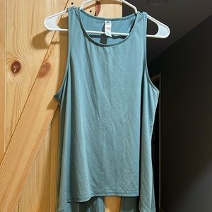 Yoga licious ladies top size large